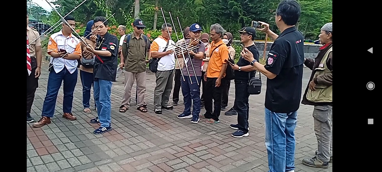 Bimtek Io 86/ Komunikasi Satelit Via LAPAN – A2/ LAPAN – ORARI (IO-86) Dengan Radio Genggam