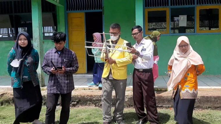 Satelit LAPAN Jadi Media Pembelajaran di Sekolah yang Terkendala Sinyal