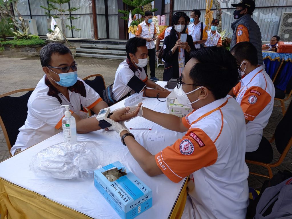 Pemeriksaan Kesehatan Peserta Muslok ORARI LOkal Karangasem