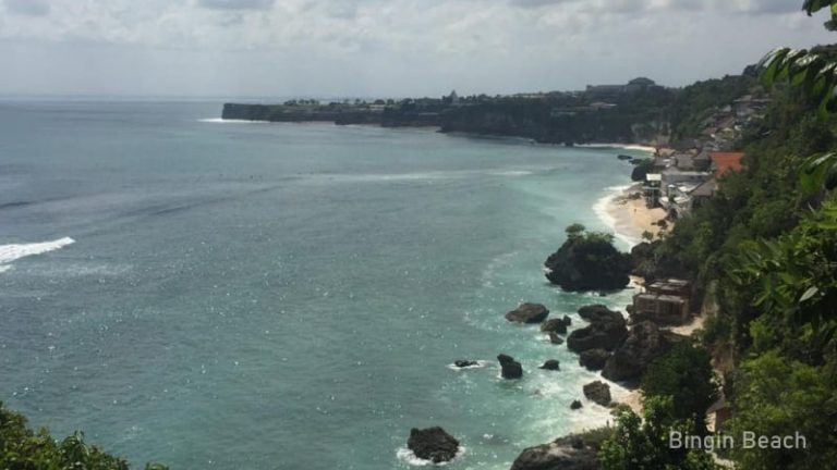 Pemandangan Pantai Bingin