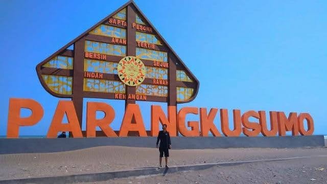 iBOTA Pantai Parangkusumo di Bantul Jogjakarta