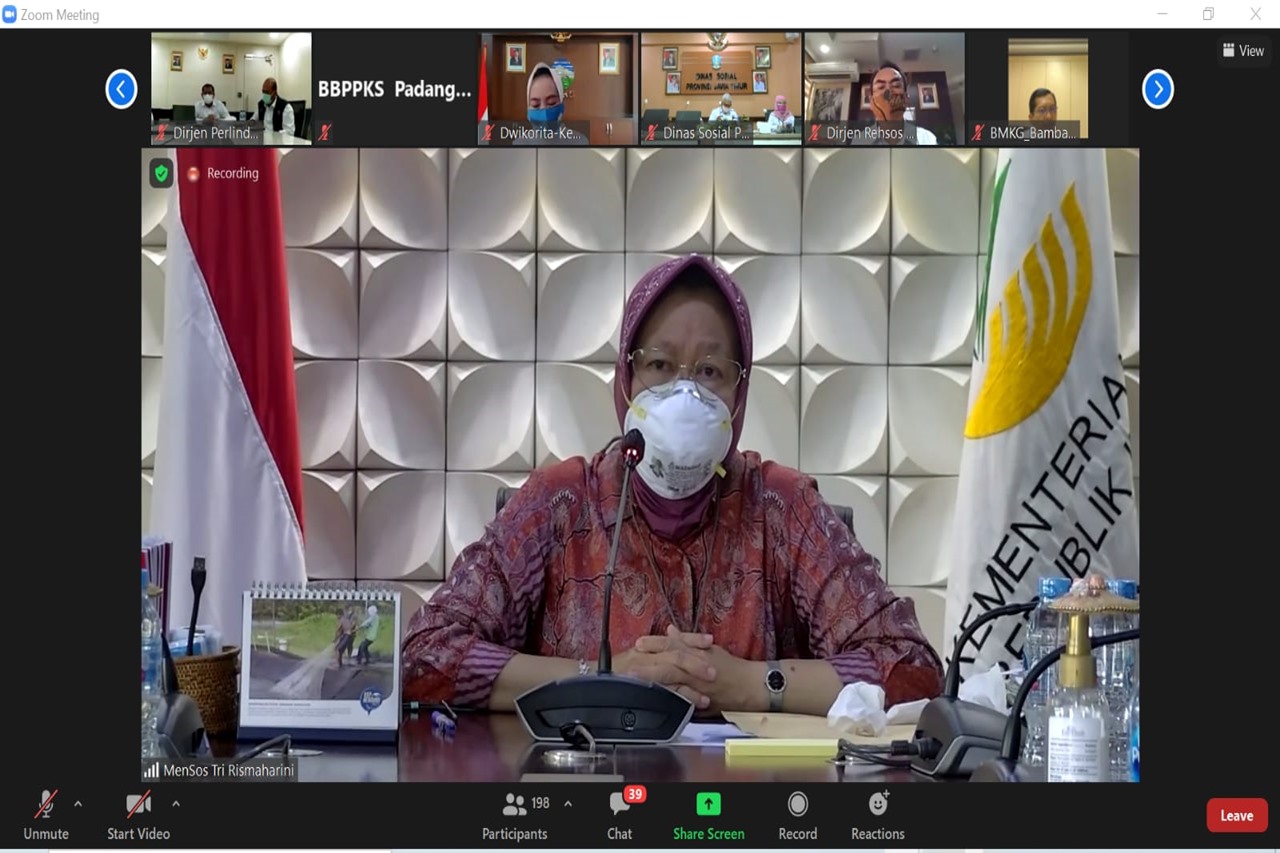 Mensos Risma menyatakan memiliki empat langkah strategis guna menghadapi potensi bencana alam