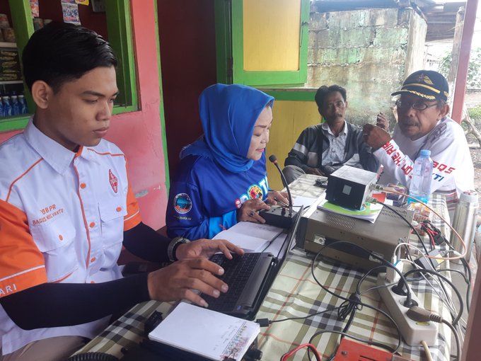Station Young Lady - Nunik Lestari -YG3EVJ Portable  dengan kegiatan iBOTA Paseban Kencong Jember