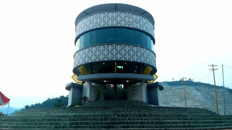 Menara Pandang Bendungan Way Sekampung