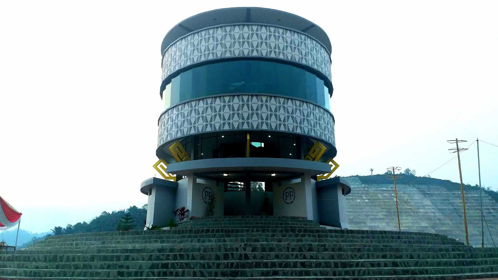 Menara Pandang Bendungan Way Sekampung