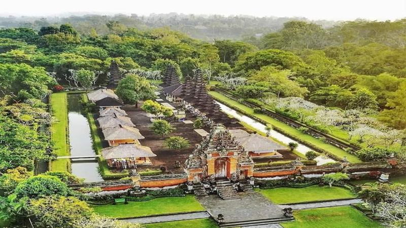 Kegiatan Amatir Radio program "Temple On The Air" TOTA Pura Taman Ayun, Mengwi - Badung - Bali