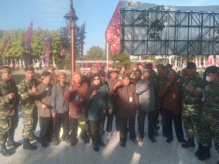 Peringatan Hari Jadi Ke-219 Kabupaten Klaten dengan Surjan Lurik