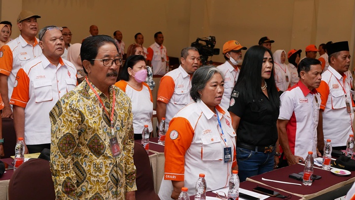 segenap anggota sebanyak 25 orang dari keseluruhan 34 anggota ORARI Lokal Kabupaten Demak