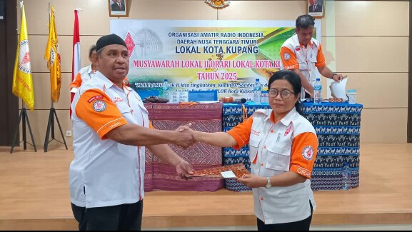 Ketua ORARI Lokal Kota Kupang YC9OAT Rahmatia