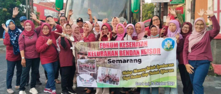 Bus Rombongan Bendan Ngisor Terguling di Tol Gandulan, Pemalang