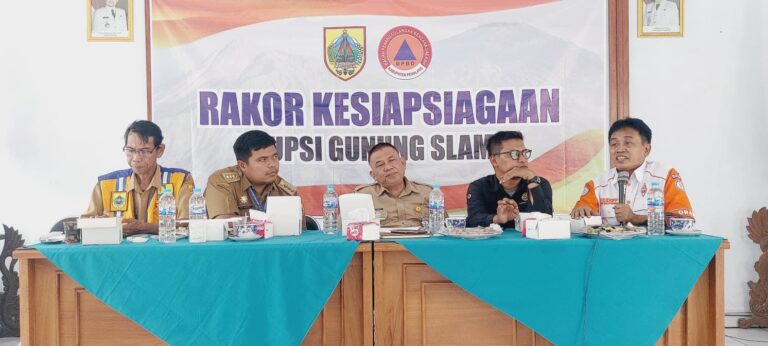 ORARI Pemalang mengikuti rakor kesiapsiagaan erupsi Gunung Slamet bersama BPBD dan PVMBG di Pulosari, menyiapkan jaringan komunikasi darurat