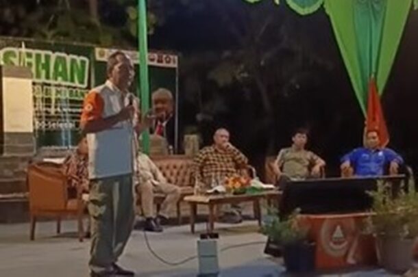 Muhammad Ayyub YC2VCA melakukan simulasi menggunakan alat yang sudah terintegrasi dengan system Bantul Integrated Sirene System (BISS)