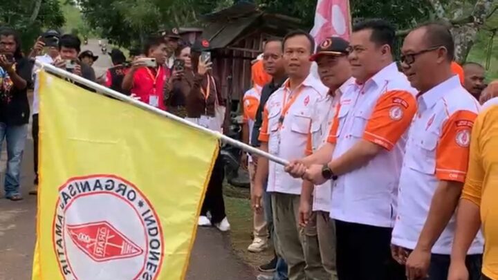 ORARI Lokal Bintan menggelar kegiatan tracking Gunung Bintan 