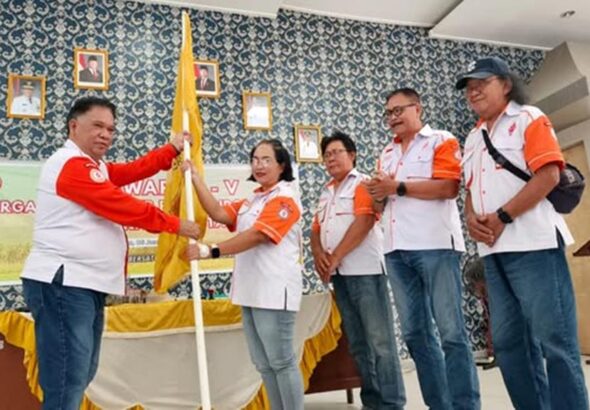 Hasil Muslok V ORARI Minahasa Utara - YL Meidy T. Mandey YC8SBD Terpilih Sebagai Ketua