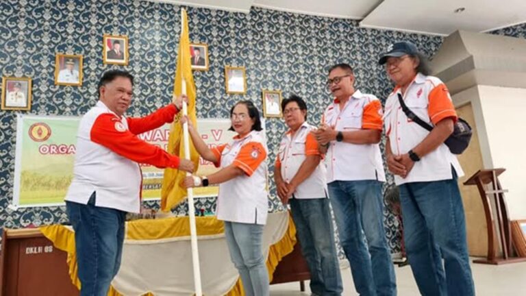 Hasil Muslok V ORARI Minahasa Utara - YL Meidy T. Mandey YC8SBD Terpilih Sebagai Ketua